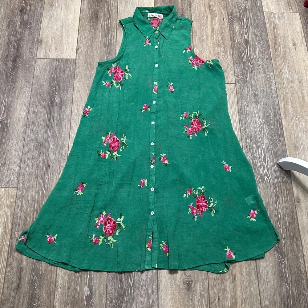 🛍️Hope Springs  Button front sleeveless tank dress with floral embroidered